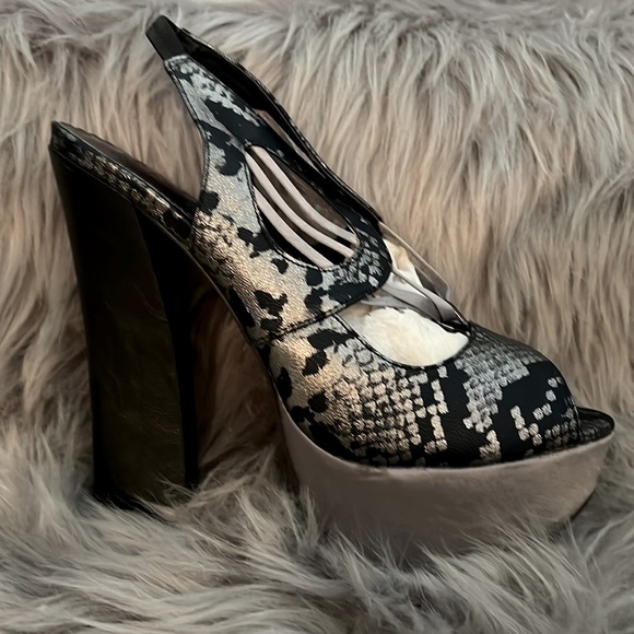 Kayleen Black & Silver snake print Victoria Heels w/ Shiny Platform Y2K size 9 - Picture 11 of 16